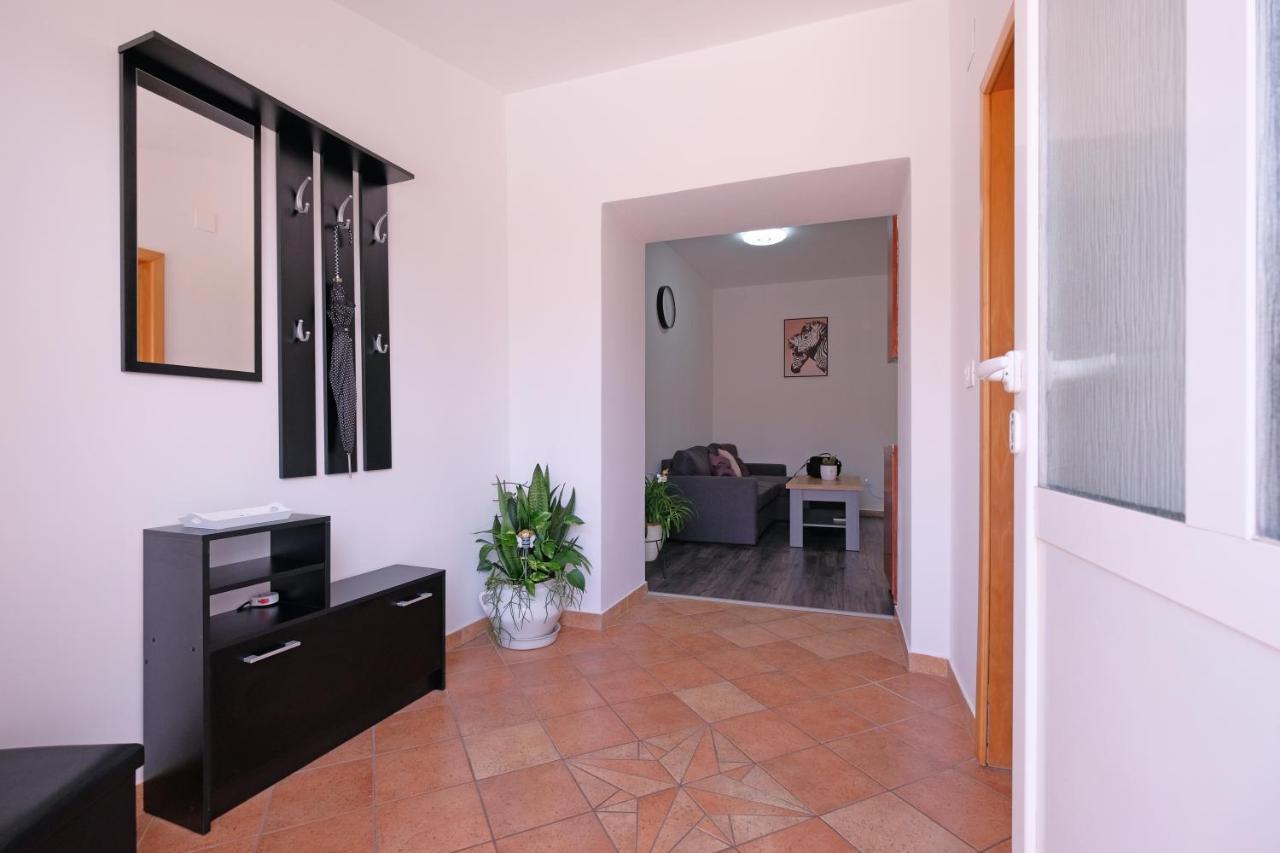 Apartment Klea - Cosy, Near City Center 普拉 外观 照片