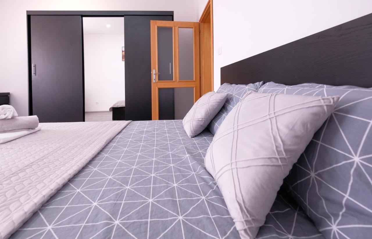 Apartment Klea - Cosy, Near City Center 普拉 外观 照片