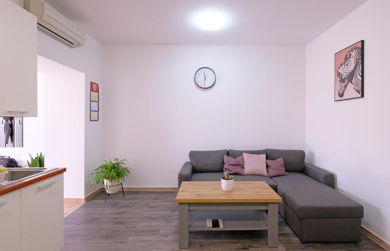 Apartment Klea - Cosy, Near City Center 普拉 外观 照片